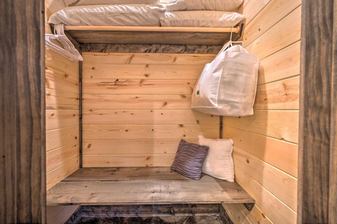 ברוקן בו Luxury Cabin In The Woods With Hot Tub And Yard Games! מראה חיצוני תמונה